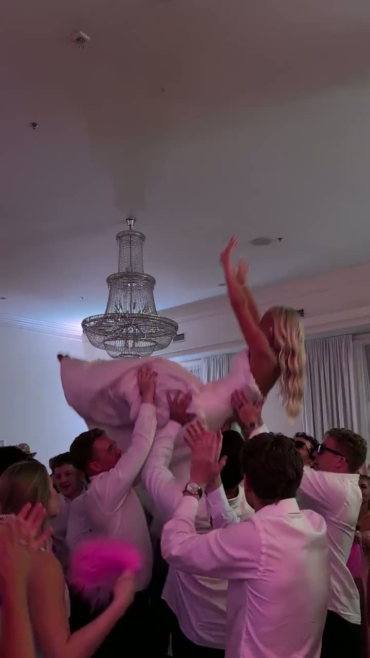 Dance Floor clip